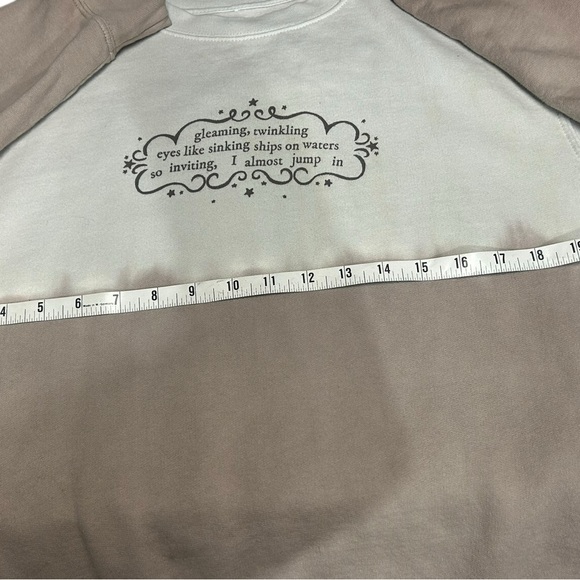 Taylor Swift 💛Gold Rush💛 Evermore Album Crewneck size Medium - Picture 6 of 9